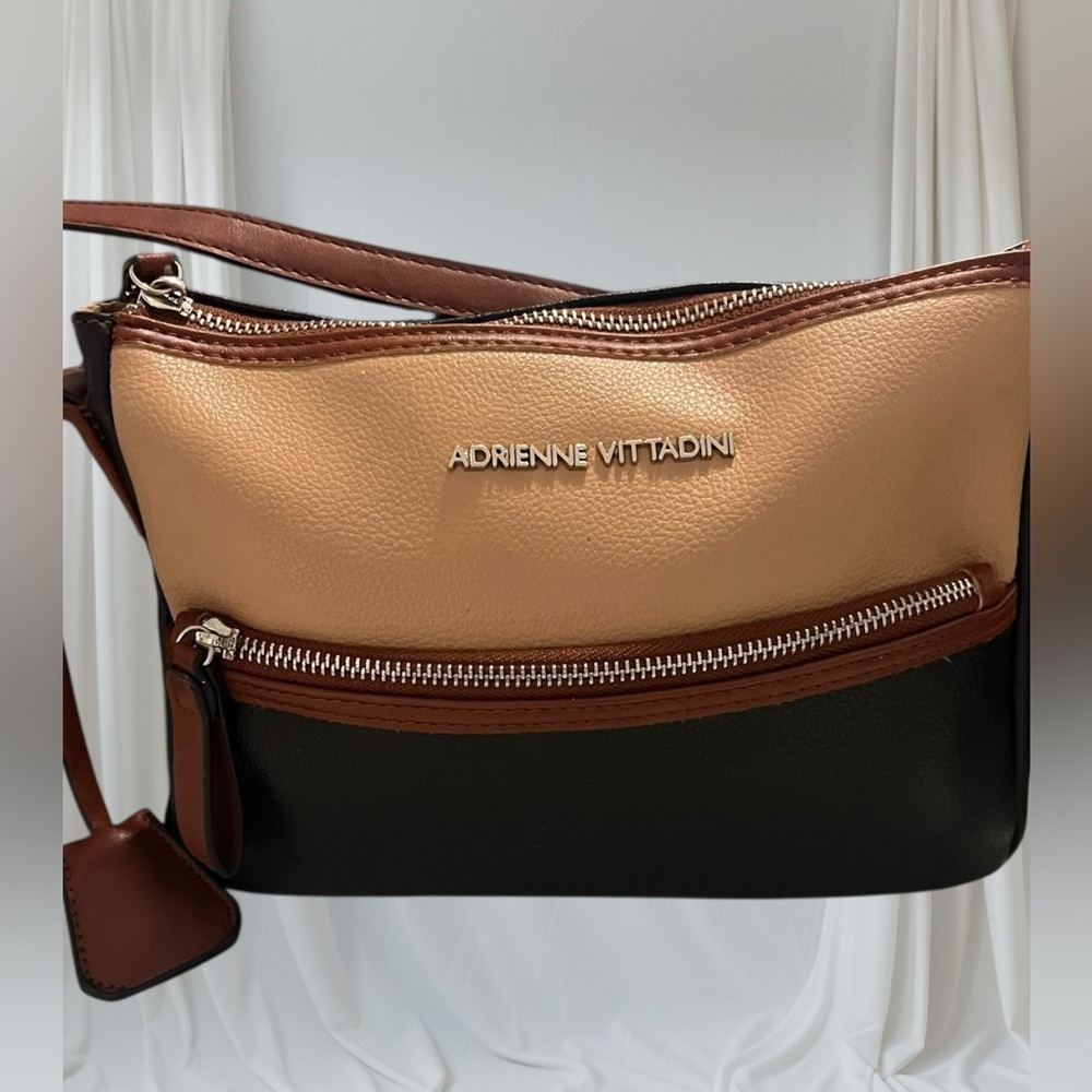 Adrienne Vittadini Crossbody Bag – Colorblock Tan/Brown/Black Minimalist